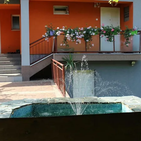 Garden Апартаменты Hadzici